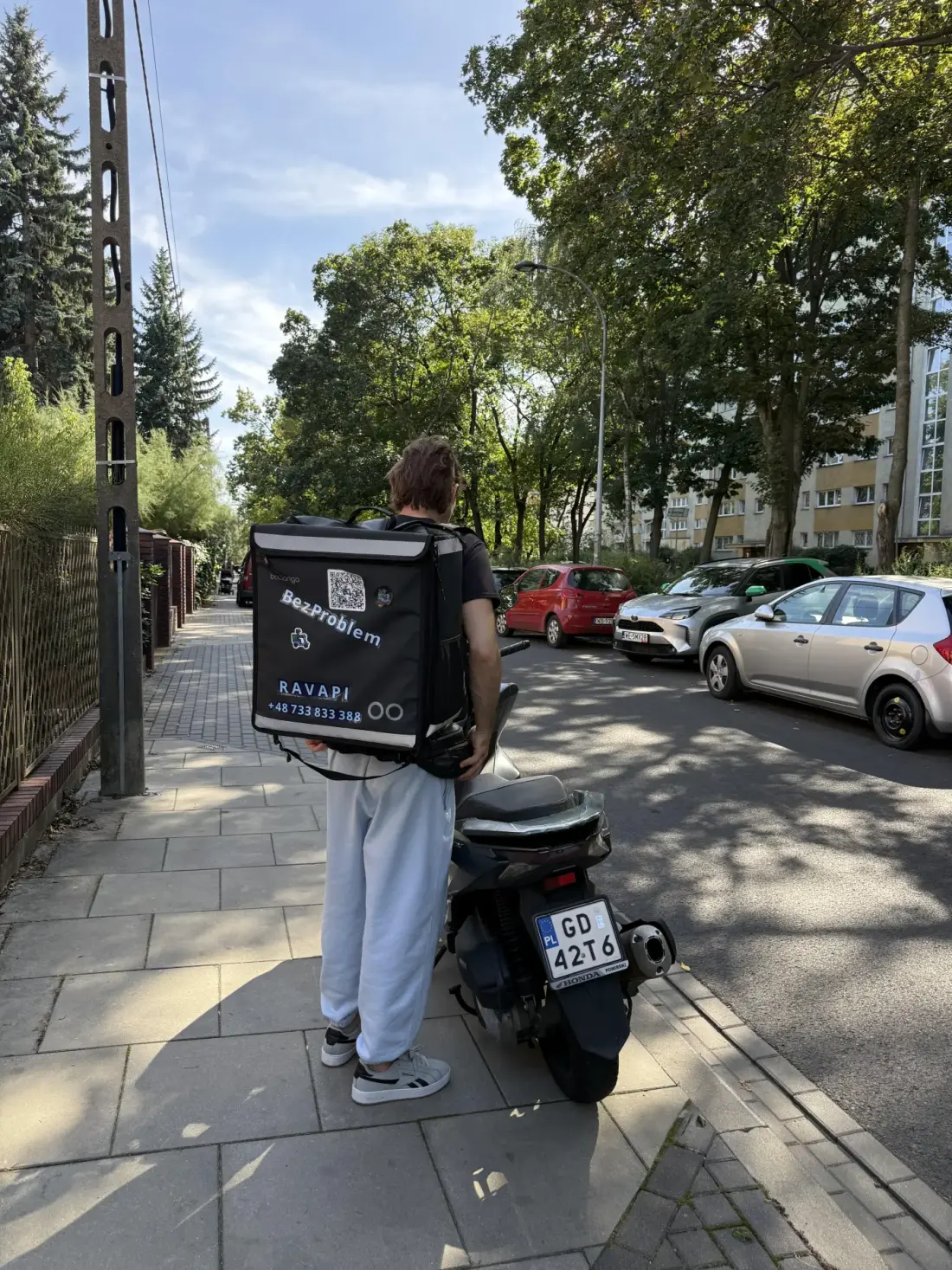 Praca kuriera i dorywcza — Warszawa, Kraków, cała Polska