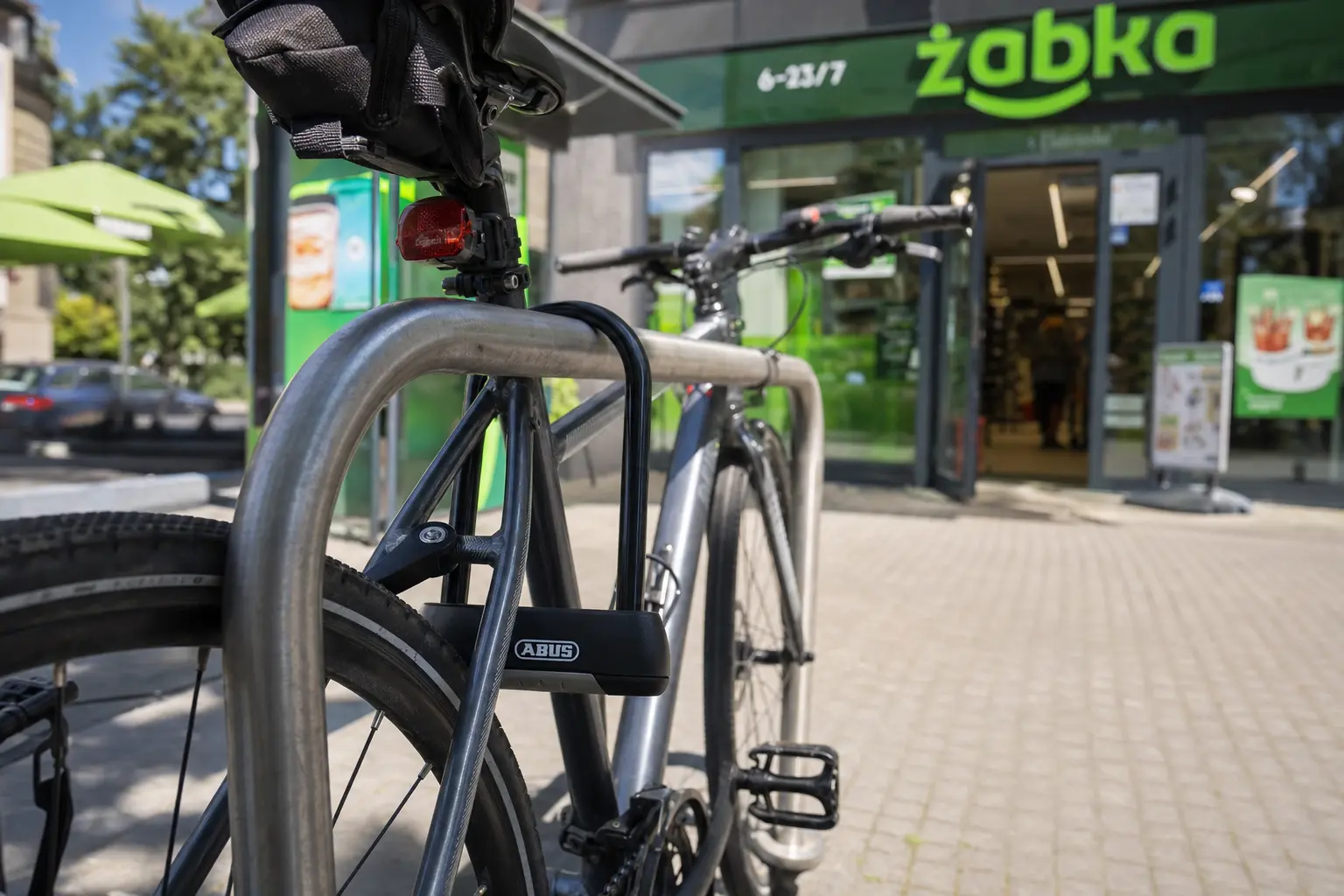 Jak zabezpieczyć e-rower kuriera przed kradzieżą